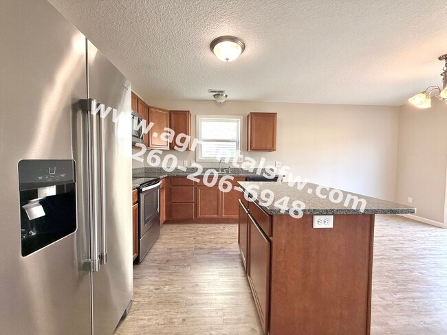 Building Photo - 3 Bedroom House - $200 OFF FIRST MONTH'S RENT