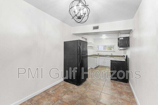 Building Photo - 620 Prichard Ave