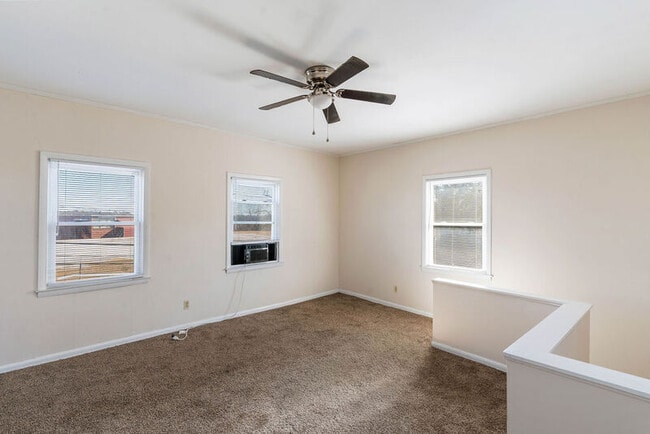 Building Photo - 104 Drugstore St