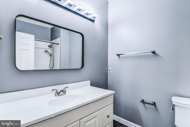 Building Photo - 14300 Grape Holly Grove