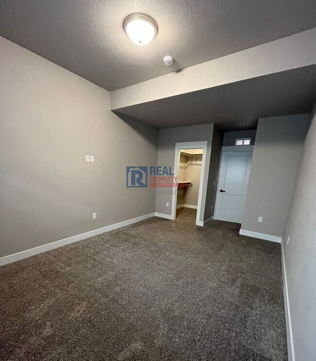 Building Photo - 1912 Tidewater Ln