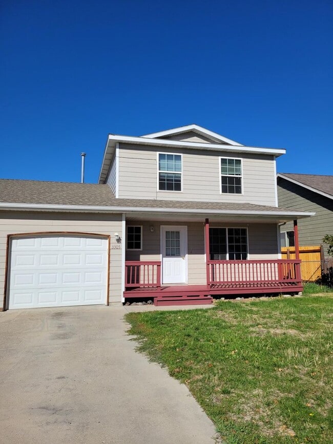 Building Photo - 3305 Laredo Dr