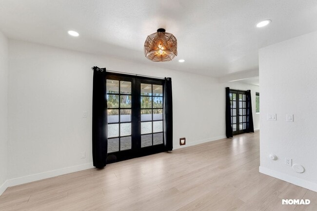 Building Photo - 2 Spacious Primary suites Townhome in Tempe