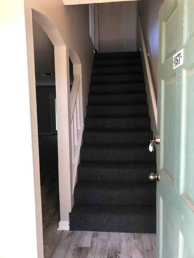 Building Photo - 2bedrooms Available June 2025 in Palms West