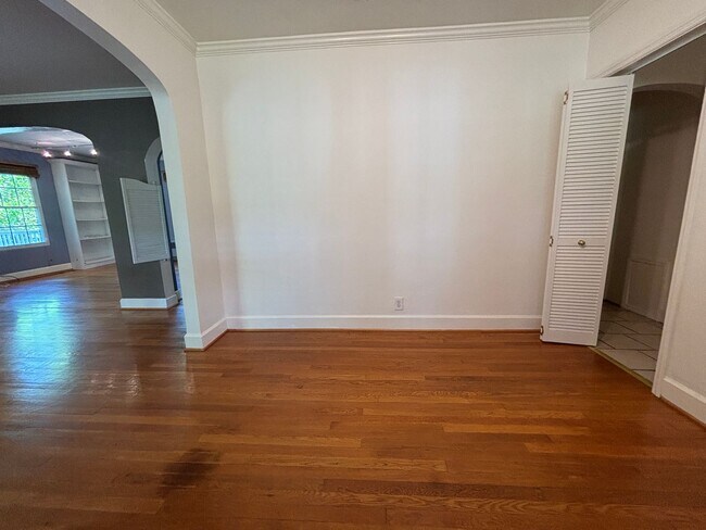 Building Photo - 3479 Overbrook Dr