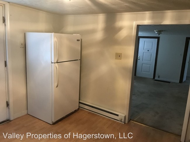 Building Photo - 2 br, 1 bath House - 24 Brent Street