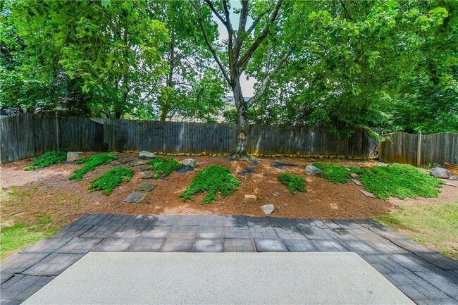 Building Photo - 11765 Carriage Park Ln
