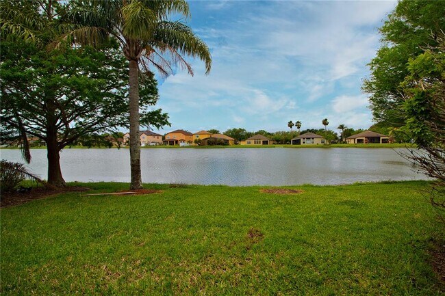 Building Photo - 2860 Lafayette Trace Dr