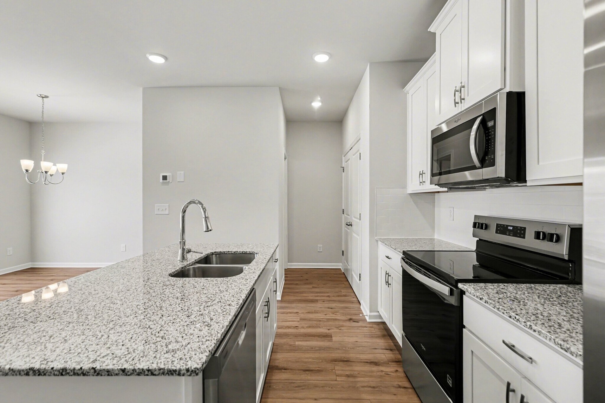 Building Photo - 6386 Sundowner Pl SW