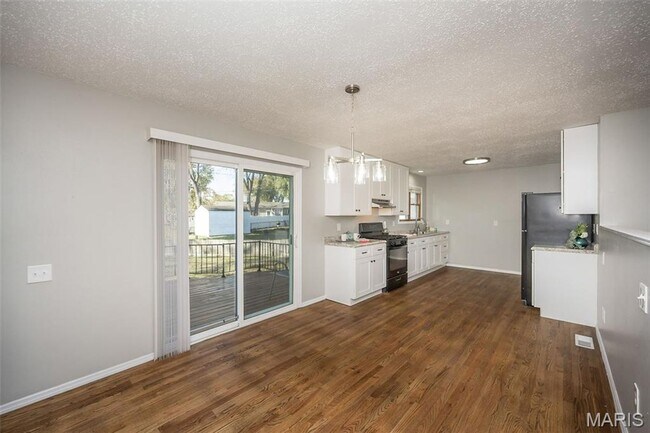 Building Photo - 1060 Kingsbrook Ln