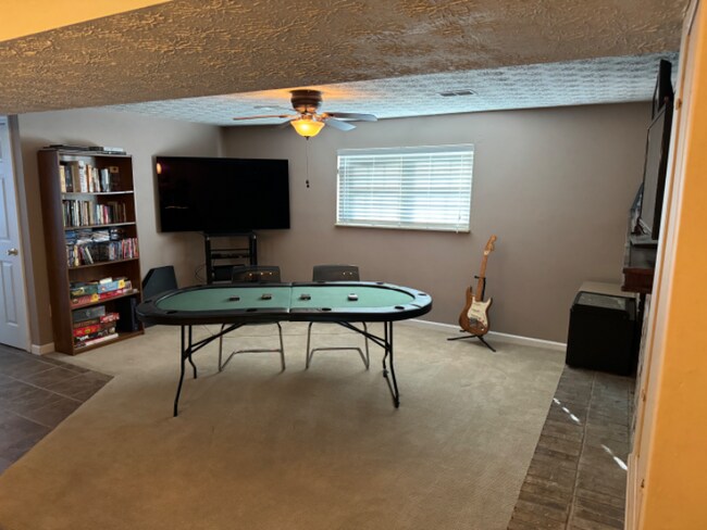 Building Photo - 814 Eastland Dr