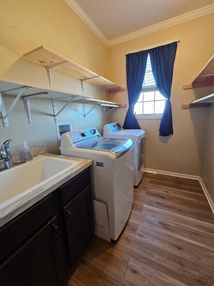 Building Photo - 555 Paint Creek Rd