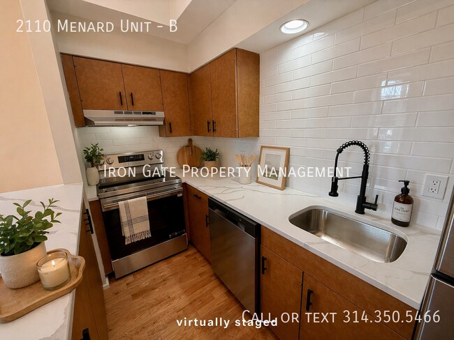 Building Photo - 2110 Menard St
