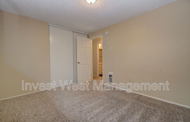 Building Photo - 1623 Ash St