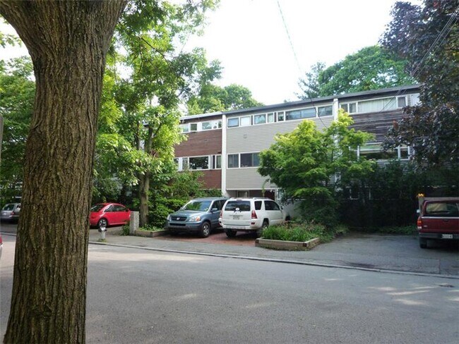 Building Photo - 9 Bowdoin St