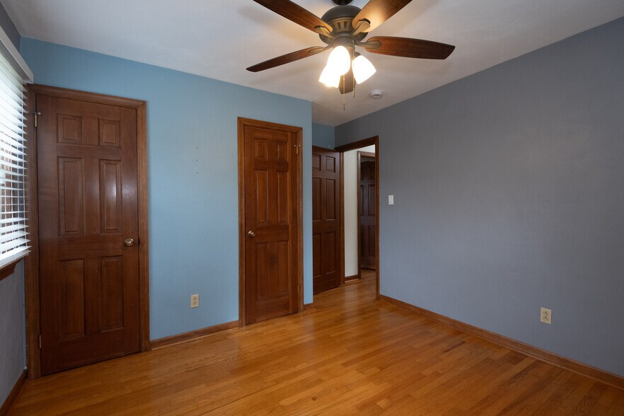 Building Photo - 561 Summit Ridge Dr
