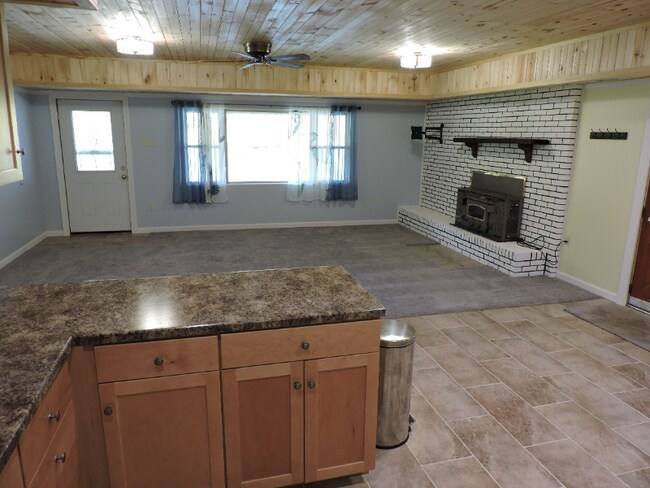 Building Photo - 1 Wildlife Club Ln