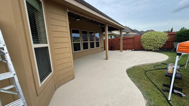 Building Photo - 9131 Basin Ridge Ln