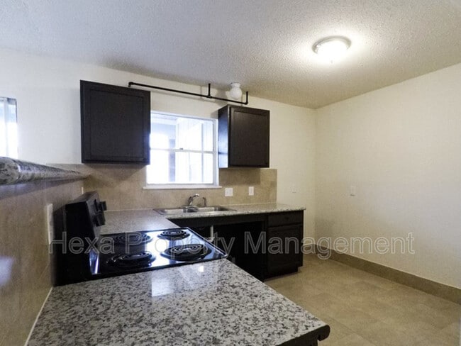 Building Photo - 6553 Brittmoore Rd