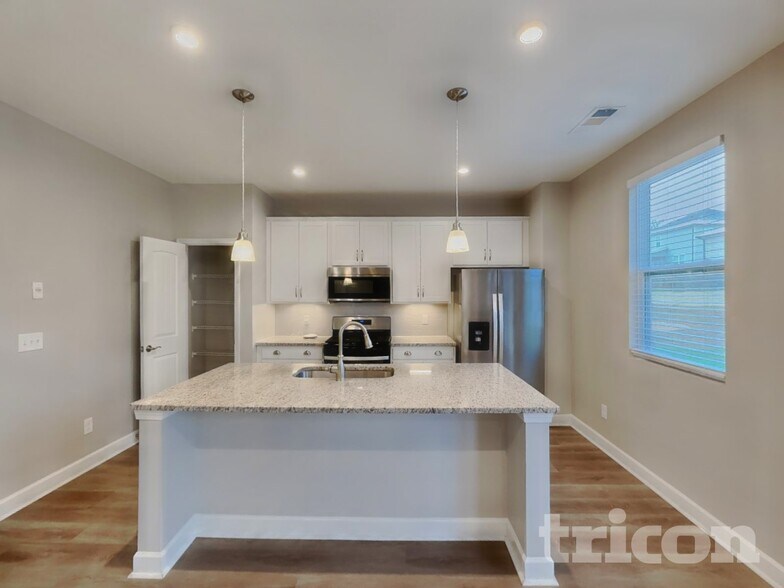 Building Photo - 4264 Socata Ct