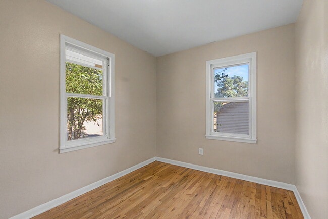 Building Photo - 1121 Cooper Ave