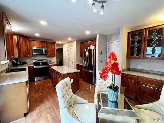 Building Photo - 520 Ironwood Dr