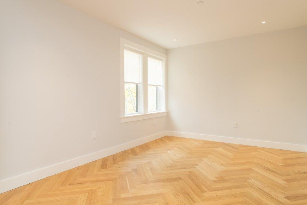 Building Photo - 19 A Forest St