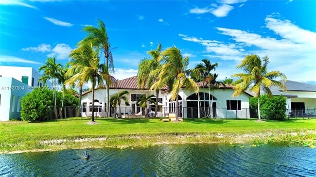 Building Photo - 19038 Park Ridge St