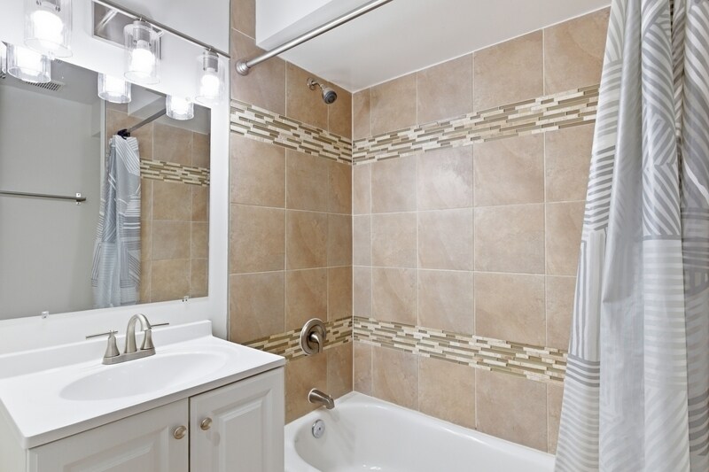 Building Photo - 409 S East Ave