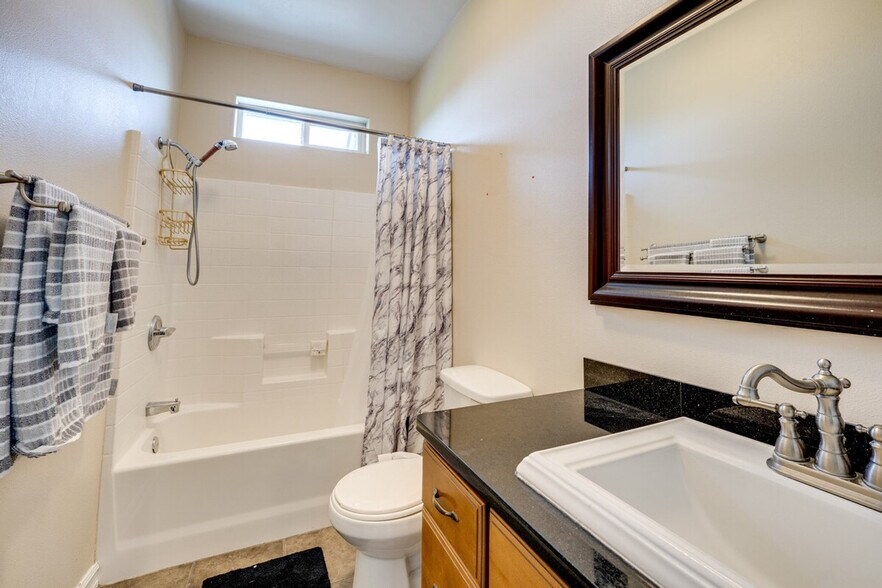 Building Photo - 7715 Dune Lake Rd SE