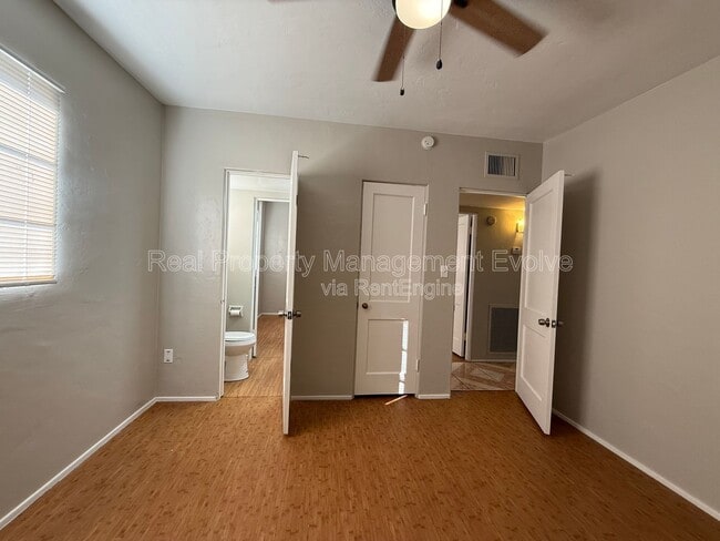 Building Photo - 4141 N 29th Ave