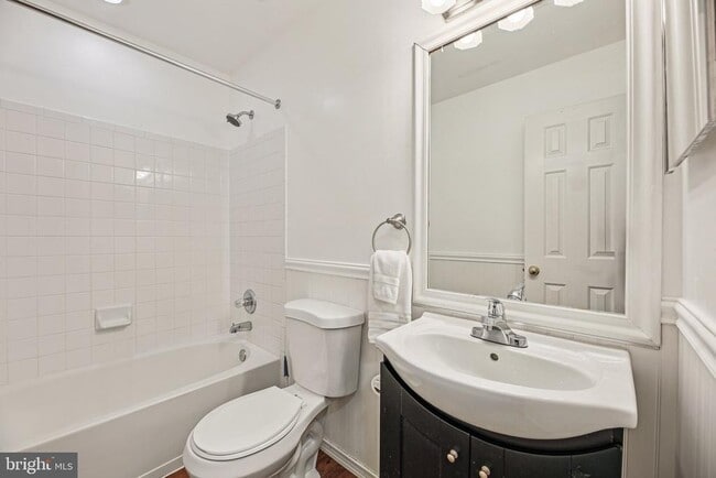 Building Photo - 633 Baystone Ct