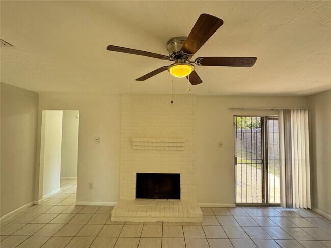 Building Photo - 10942 Beacave Bend Ct