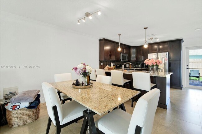 Building Photo - 4260 SW 68th Ct