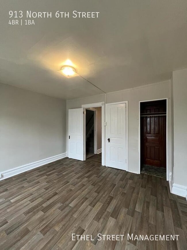 Building Photo - 913 N 6th St