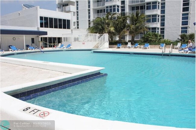 Building Photo - 1360 S Ocean Blvd