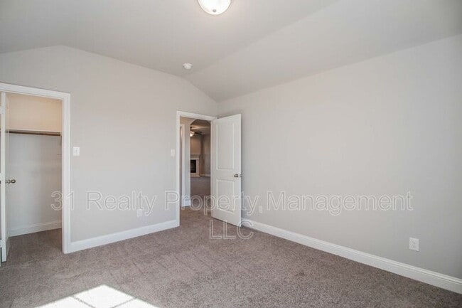 Building Photo - 1810 Quail Hollow