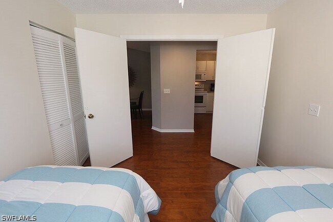 Building Photo - 7812 Emerald Cir