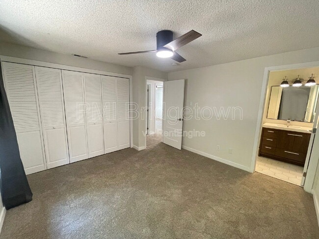 Building Photo - 5133 SW Timbergrove St