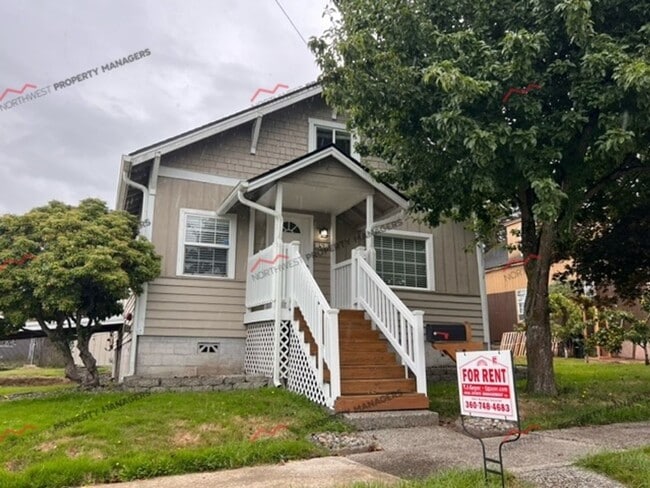Building Photo - STATUS: *AVAILABLE* | R28 | $1895 + $100 FLAT RATE FOR W/S