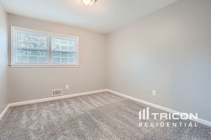 Building Photo - 4124 Lauada Dr