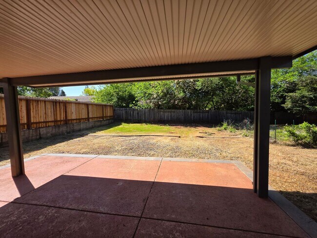 Building Photo - Charming Family Home for Rent in Auburn, C...