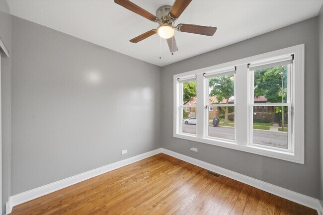 Building Photo - 8326 S Luella Ave