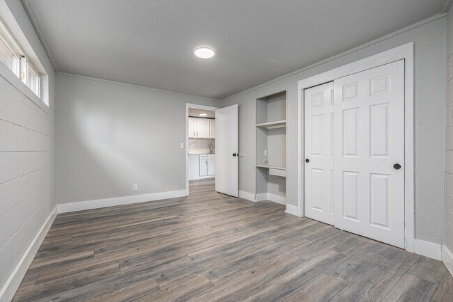 Building Photo - Shoshone