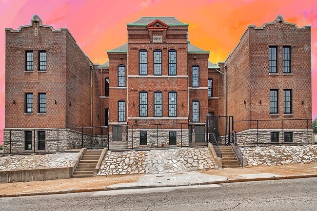 Primary Photo - Setting Sun on Hampton
