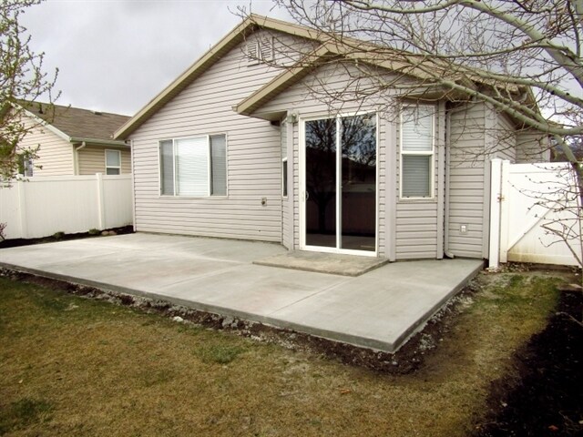 Building Photo - 231 Caleb Dr