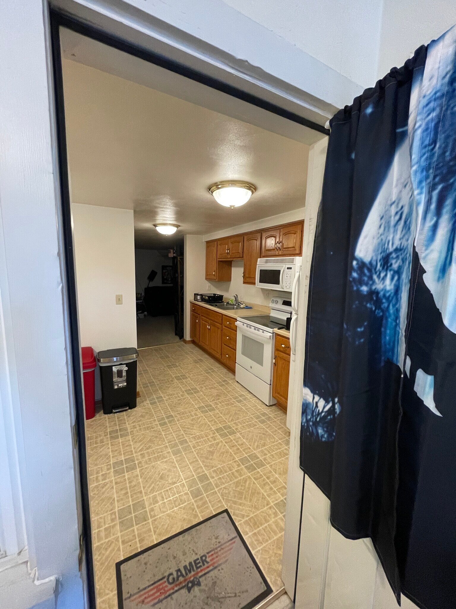 Building Photo - 521 N Badger Ave