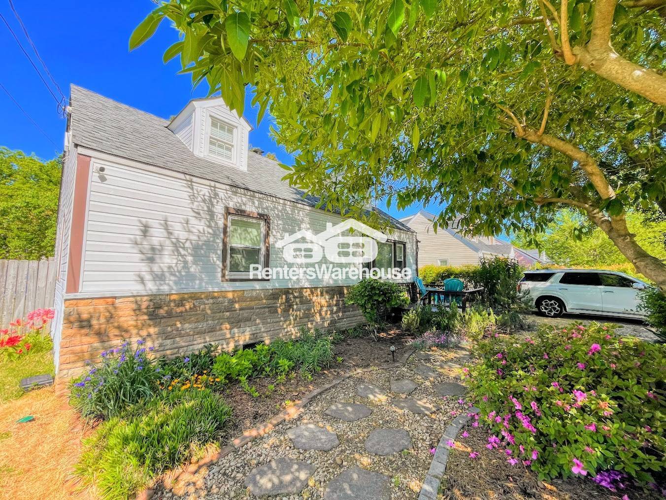 Building Photo - 8455 Radnor Rd