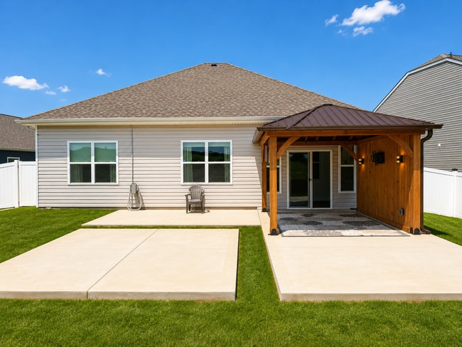 Building Photo - Beautiful 3-Bedroom Home in Desirable Chestnut Ridge