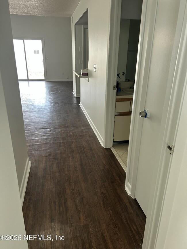 Building Photo - 8357 Century Point Dr N